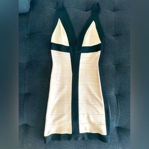 Herve Ledger beige and black color dress , size XS, price 149$